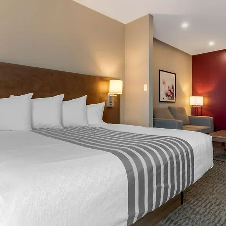 Best Western Plus Dauphin Exterior photo