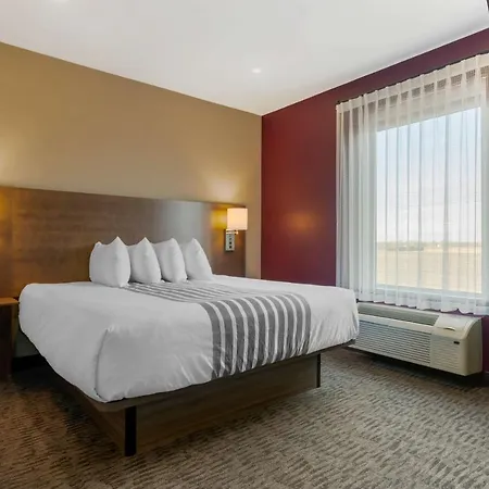 Best Western Plus Dauphin Exterior photo